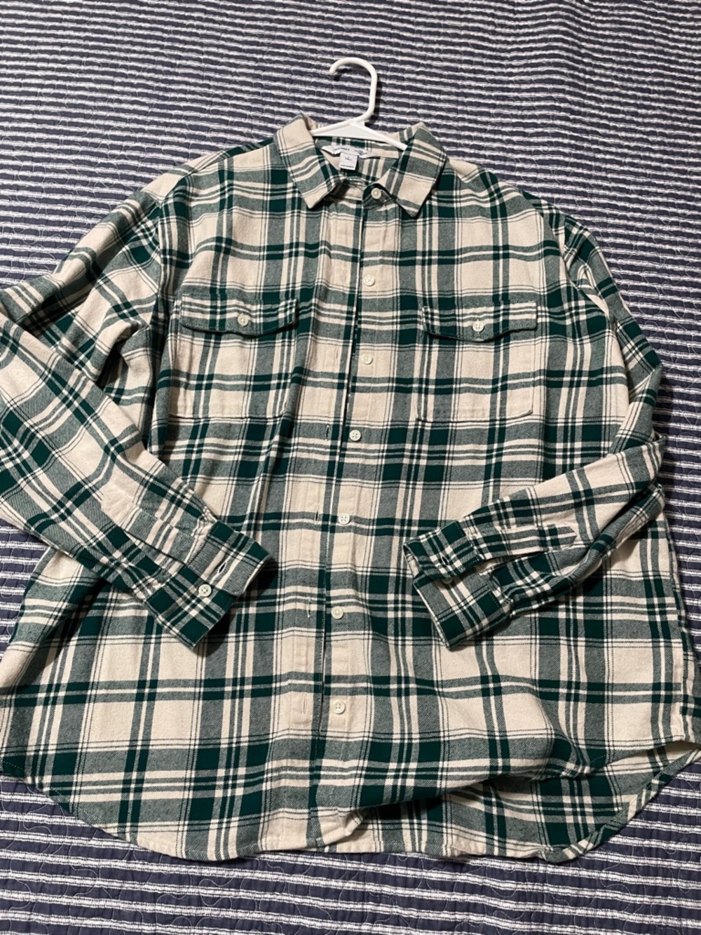 Old Navy boyfriend flannel Large Tall cream green thick cotton L excellent cond